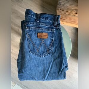 Men’s wrangler retro relaxed boot jeans